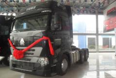 中國重汽 HOWO A7系重卡 380馬力 6X4 牽引車(駕駛室A7-G)(發(fā)動機(jī)D12.38)(ZZ4257N3247N1B)