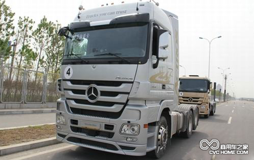 梅賽德斯-奔馳New Actros 6×2牽引車(chē) 商用車(chē)之家