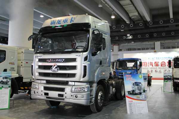 柳汽霸龍M7牽引車(chē) 2014廣州車(chē)展