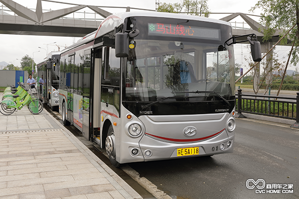 “漫行西部”純電動(dòng)車(chē).png