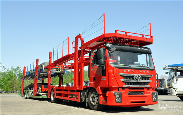 紅巖杰獅中置軸轎運車(chē)-上汽紅巖榮獲“汽車(chē)物流行業(yè)優(yōu)秀技術(shù)裝備供應商”稱(chēng)號.JPG